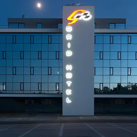 Otel Grid 4*